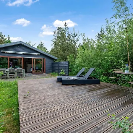 Hilde - 350m To The Fjord By Interhome