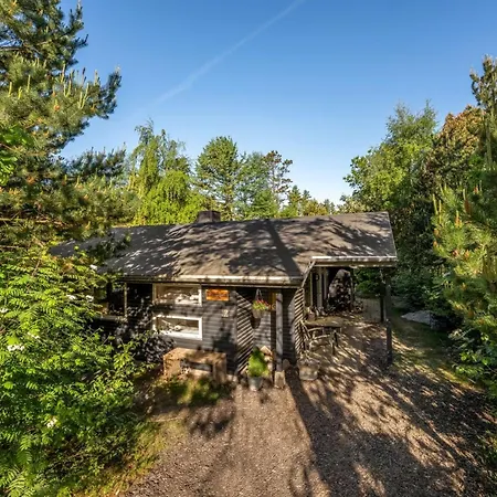 Hilde - 350m To The Fjord By Interhome