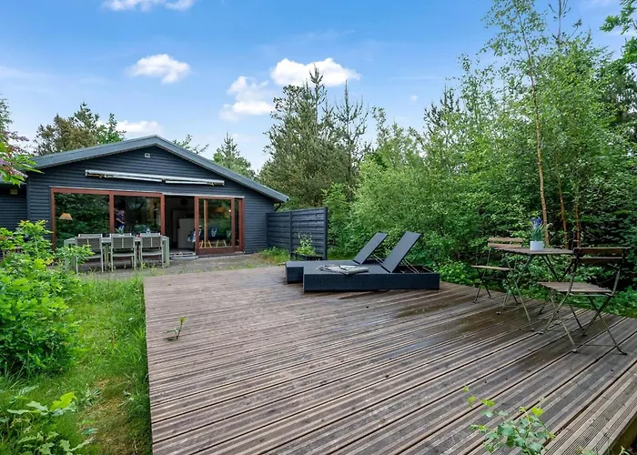 Hilde - 350m To The Fjord By Interhome